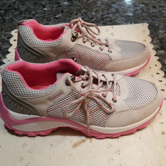 Fashion s size 9 and 1/2 sneakers - Picture 1 of 3